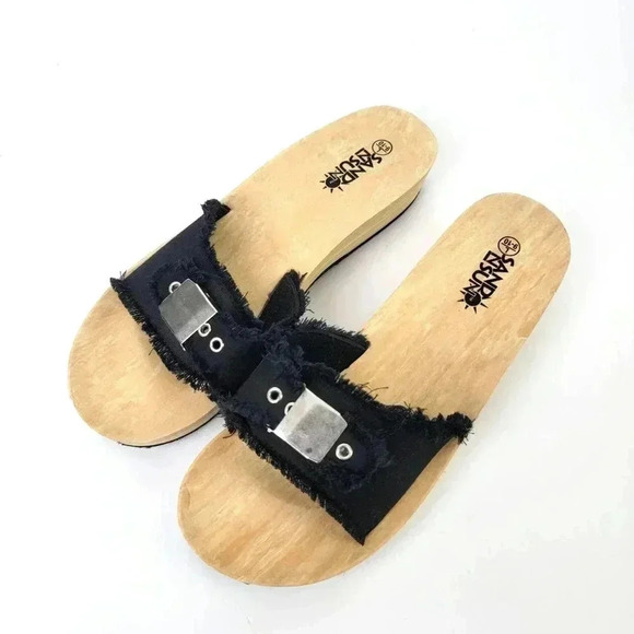 Sand N Sun Shoes - Sand N Sun Chunky Wedge Sandals - 9/10
